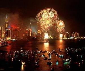 Puzzle Πυροτεχνήματα για τον εορτασμό του νέου έτους στο Χονγκ Κονγκ